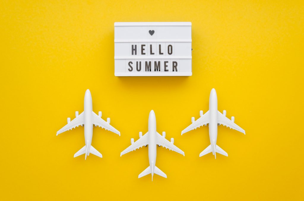 hello summer tag with airplanes table